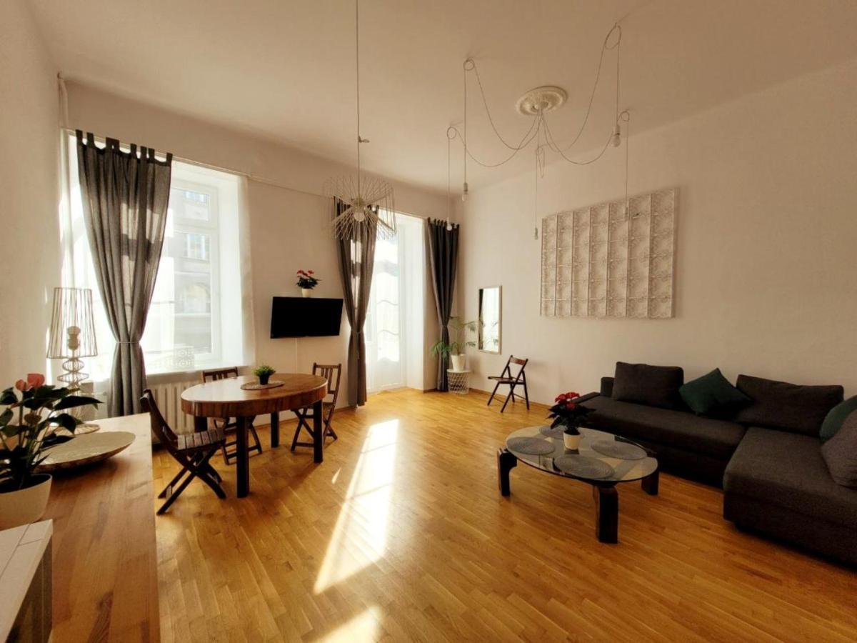 Przytulne Apartamenty W Centrum Warszawy Lok 2 Warsaw Exterior photo